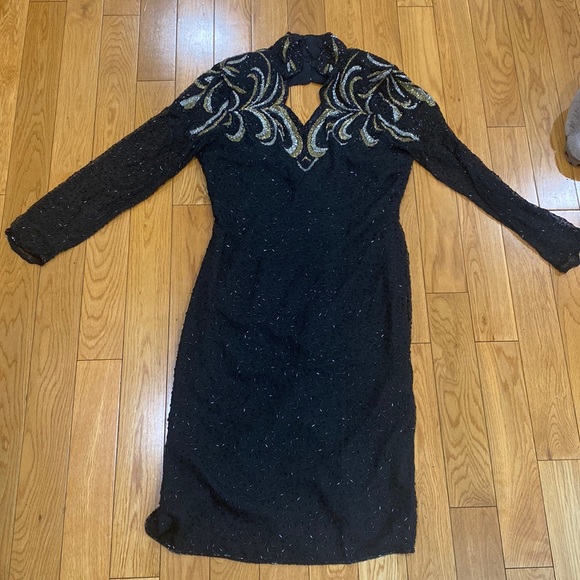 Dress - Picture 1 of 6